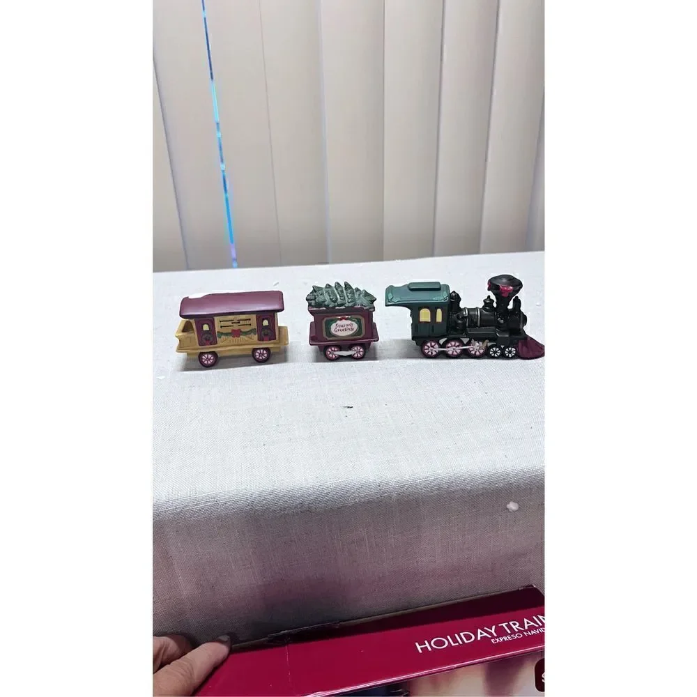 HOLIDAY TIME HOLIDAY TRIAN 3 PEICE